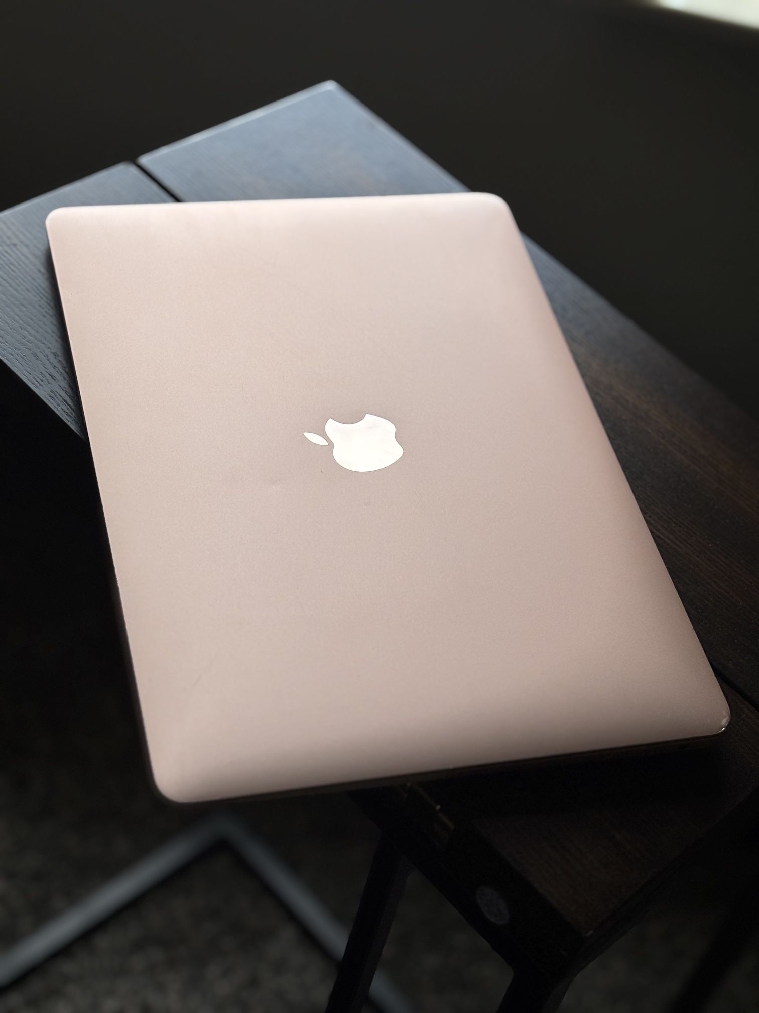 2020 Macbook Air 13 inch 250gb 8g ram