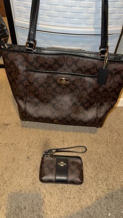 Coach purse and wallet set