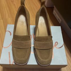 61/2 Mocha Latte Suede 