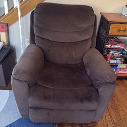 Brown lazy boy recliner