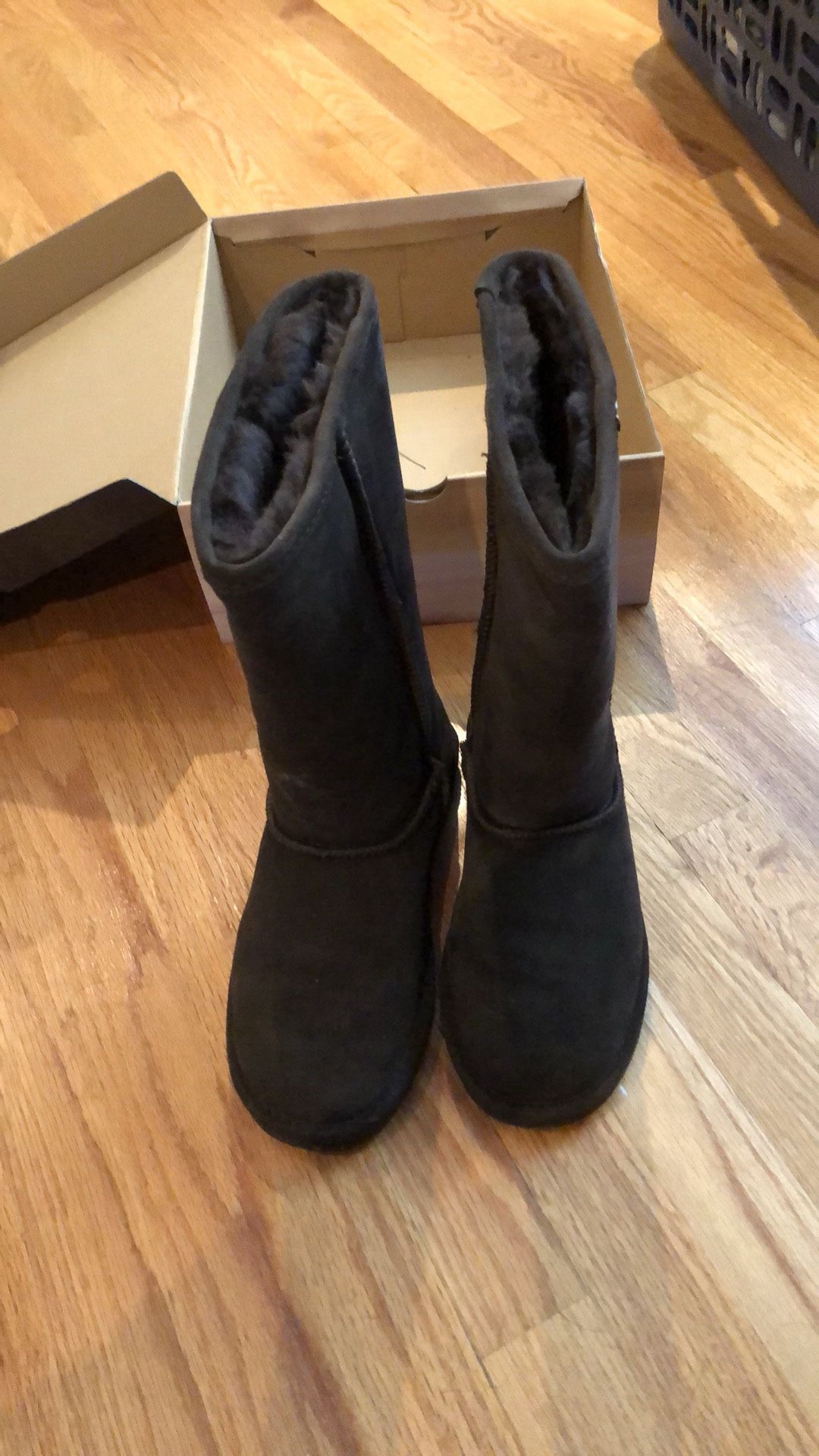 Bear paw Eva Boots size 9