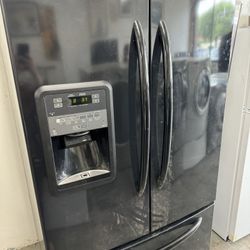 FRENCH DOOR MAYTAG REFRIGERATOR 