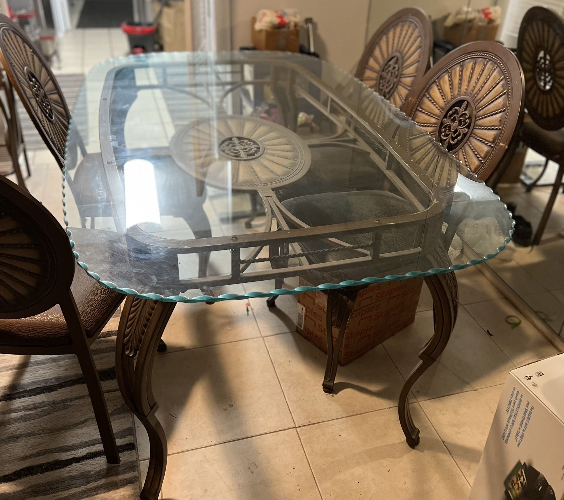 Table And Chairs/with Bakers Rack Set