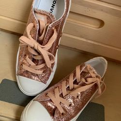 Converse Rose Gold Shoes Size 3. Like New.