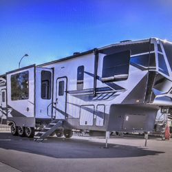 NEW 2022 ROAD WARRIOR 3965RW