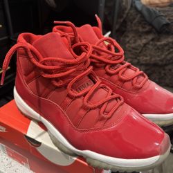 Retro Jordan 11 Red