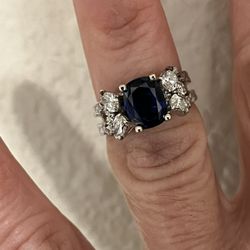 Genuine Sapphire Diamond Ring