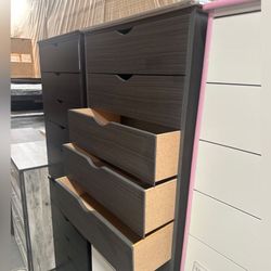 5 drawers dresser / Five drawers dresser / Cajonera 5 gavetas / Comoda