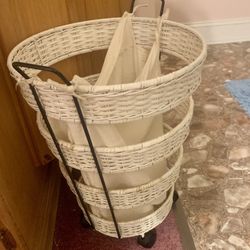 Hamper/Laundry basket w liner