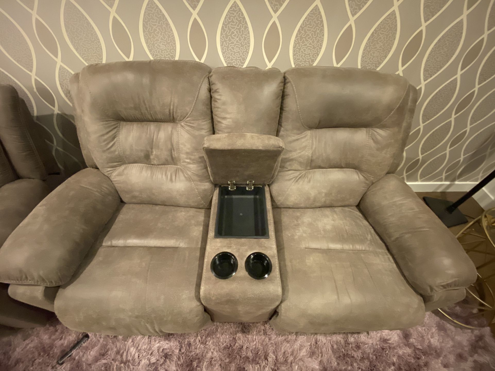 Reclining Power Loveseat w/Console Or Reclining Power Sofa