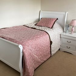 Twin Bedroom Set