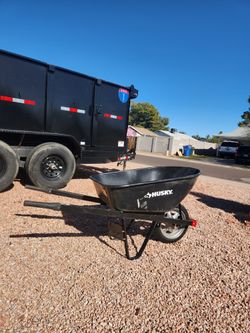 NEW HUSKY 6 CU. FT. WHEELBARROW 