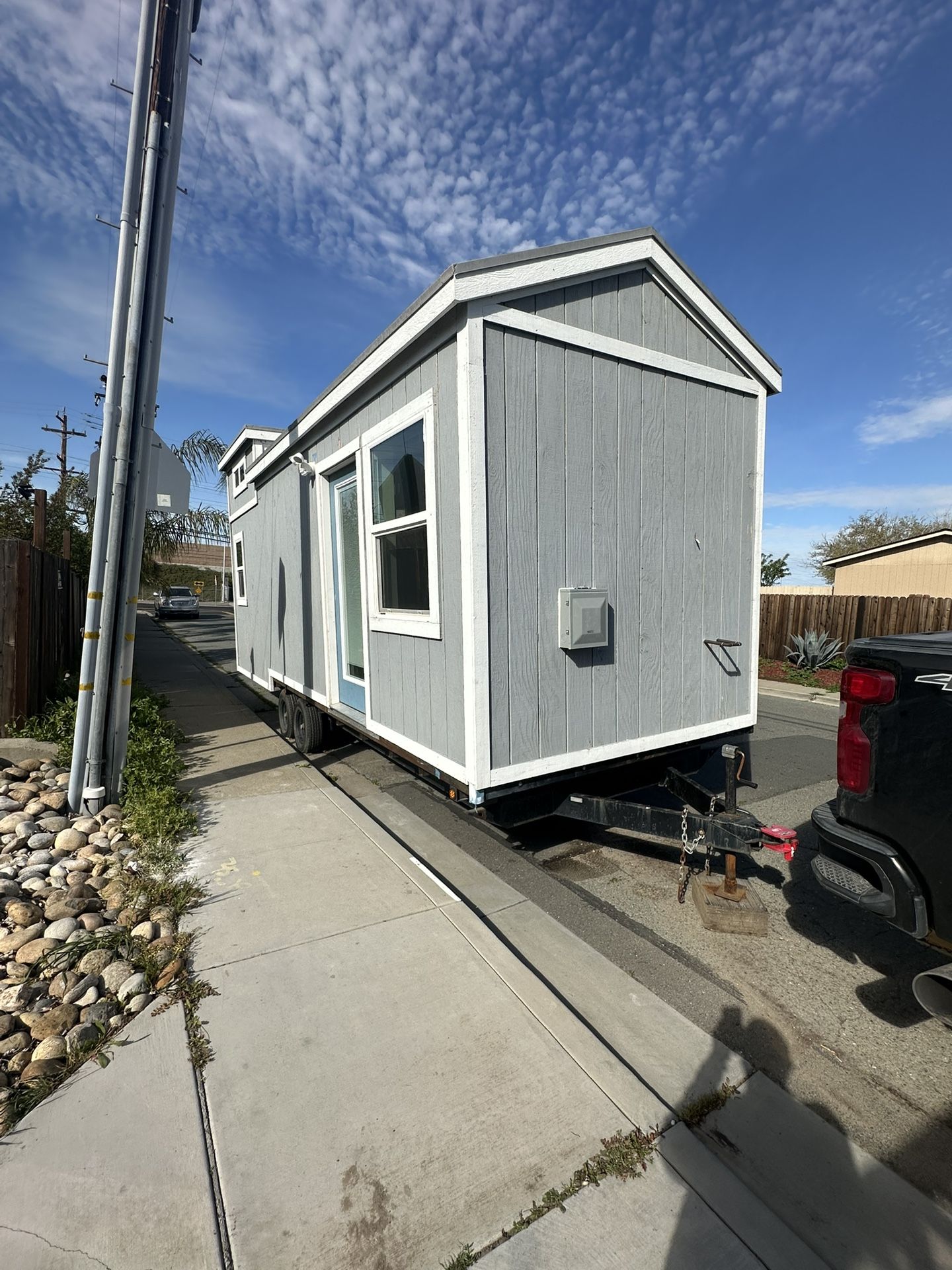 TINY HOUSE