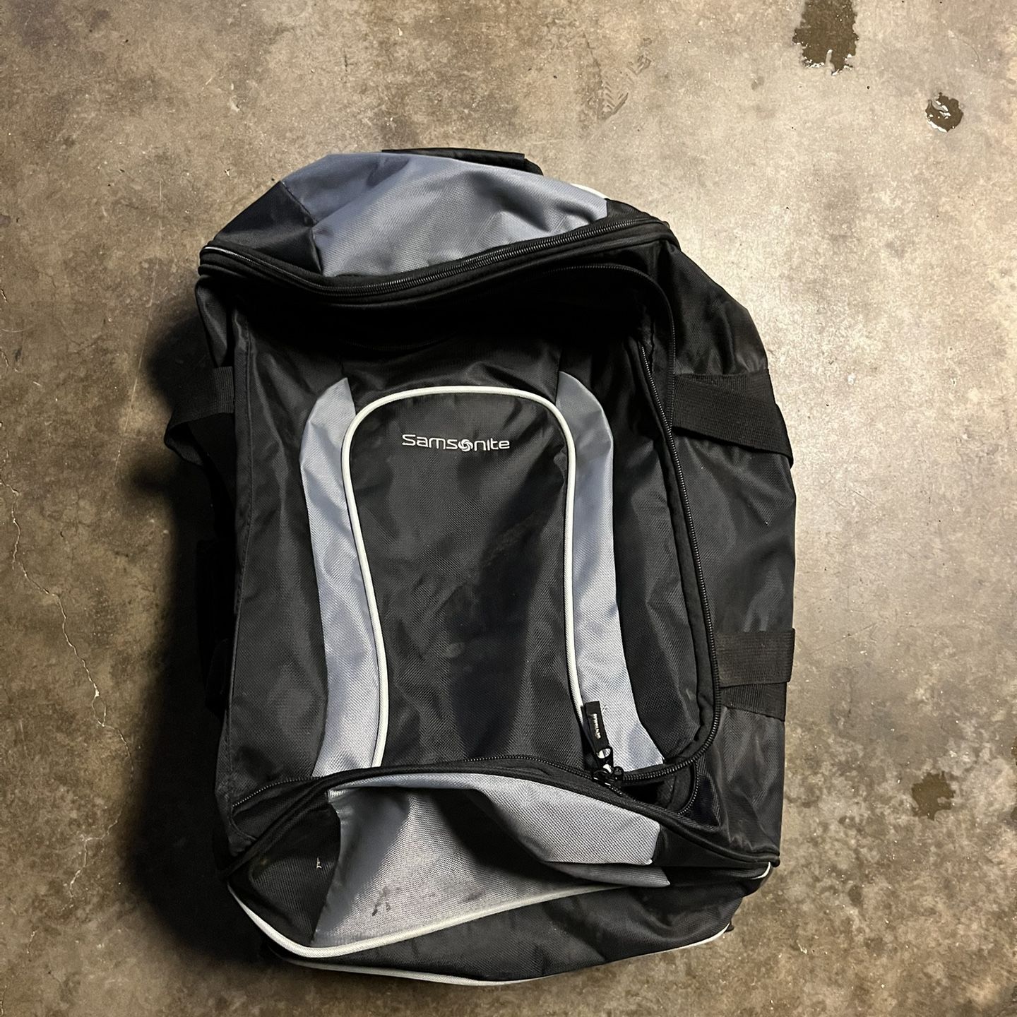 Samsonite Roller Duffle Bag