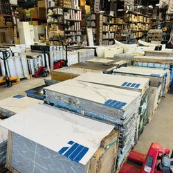 ‼️ Blowout sale ‼️ ❕we guarantee everything we sell is less than anywhere else ❕🤙 40% - 80% off 😉 📍2434 N Forsyth Rd, Suite A, Orlando, Fl, 32807📍