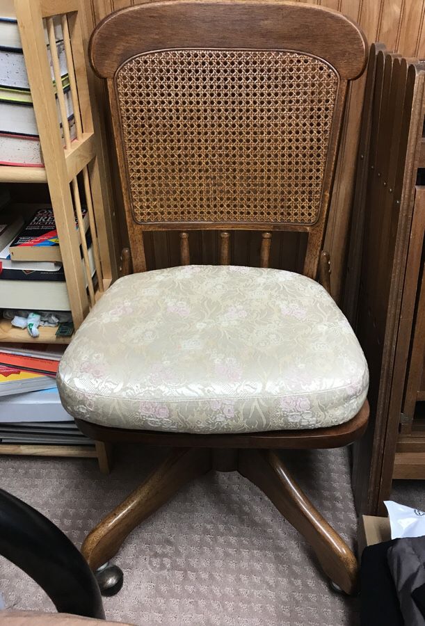 Antique swivel chair