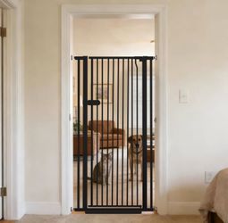 55" Extra Tall Pet Gate – Black – Auto Close – Like New