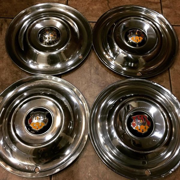 Oldsmobile hubcaps 15” Hot rod for Sale in Gilbert, AZ OfferUp
