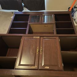 Sauder Desk With Hutch 