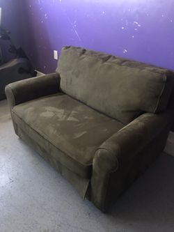 Oversized chair/twin bed can deliver