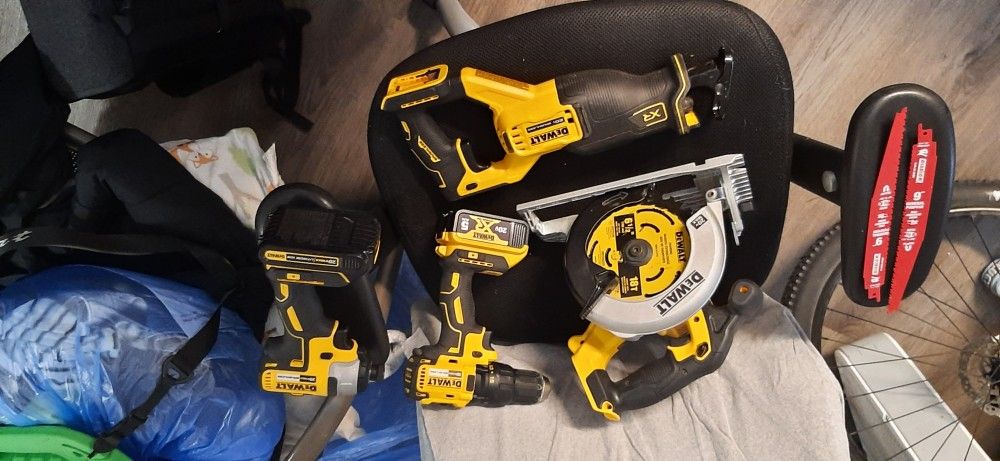4 Piece Dewalt Set