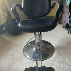 Like New Barber/tattoo Chair