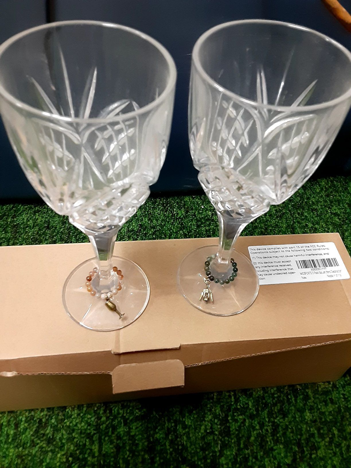 Set of 4 Crystal wine glasses