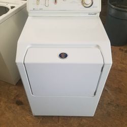Electric dryer 