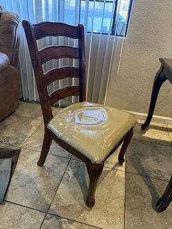 Dinner table 5 chairs