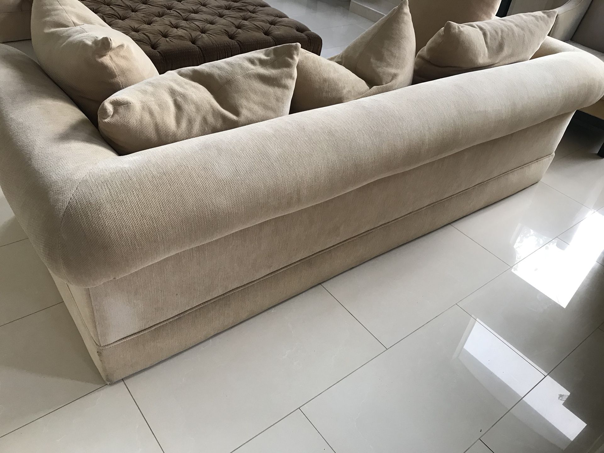 Kreiss Giverny Sofa Baci Living Room