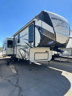 2020 Heartland Big Country RV/ Travel Trailer/ Fifth Wheel