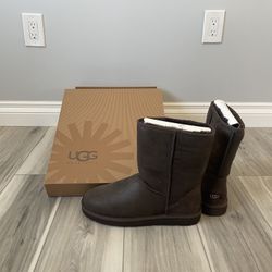 Men  UGG Classic Short Bomber