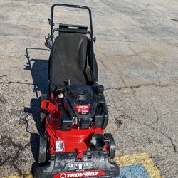 1.5 in. 159 cc Gas Chipper Shredder Vacuum brand new machine used bag missing hose