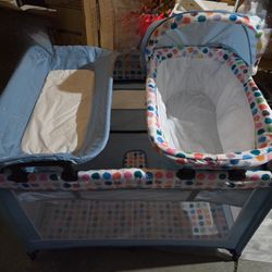 Baby Play yard With Bassinet