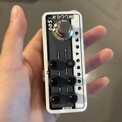 Mooer 005 Pre Amp pedal
