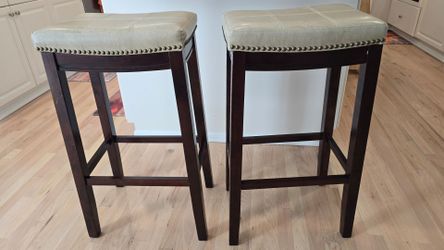 Bar Chairs / Bar stool