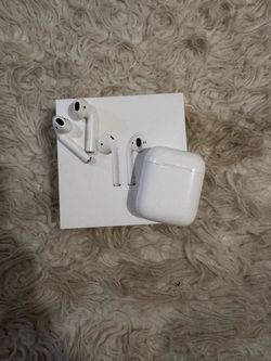 Apple AirPods with Charging Case
