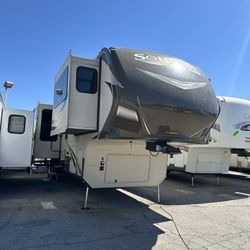 2016 Grand Design Solitude Fifth Wheel/ Rv/ Travel Trailer 