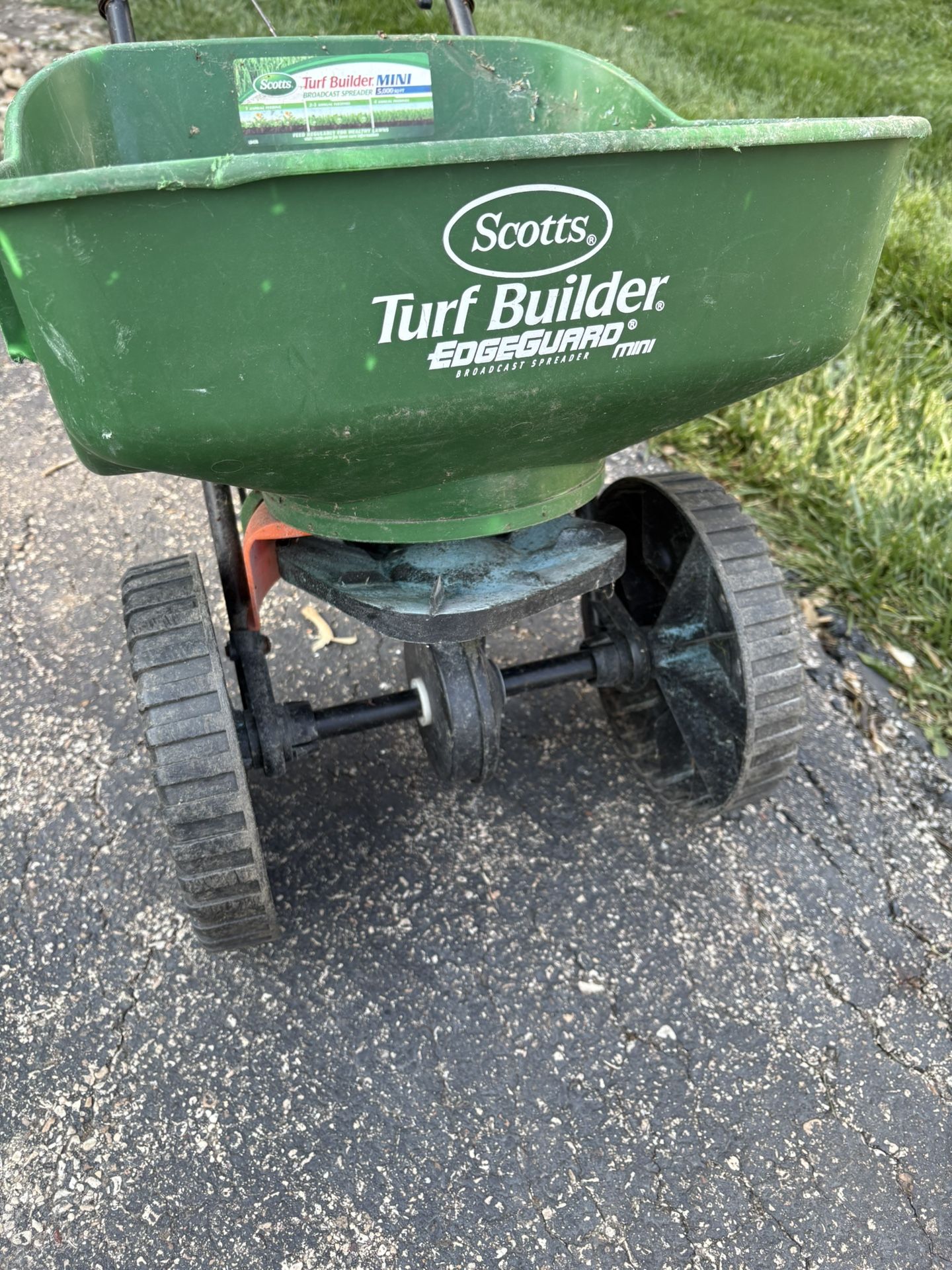 Scott’s Turf Builder