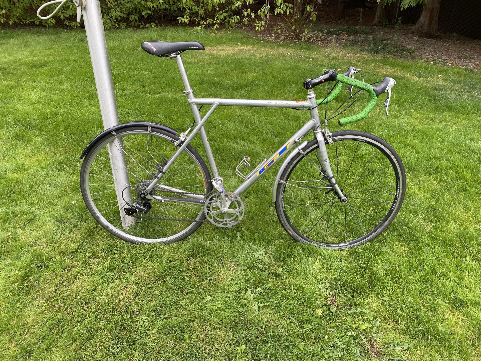 Adult road bike GT RAGE