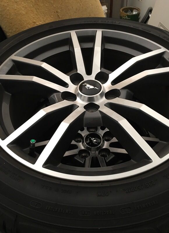 2015-2017 Mustang stock wheels/tires