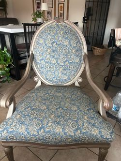 Victorian Upholstered Accent Chair