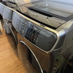 Samsung FlexWash / FlexDry Washer Dryer Set – Gas – Black Stainless