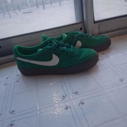 Nike Kids Killshot Green & Gum Shoes Sz 6 Y