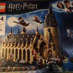 Harry Potter Hog warts Great Hall Lego Set: Price Reduced
