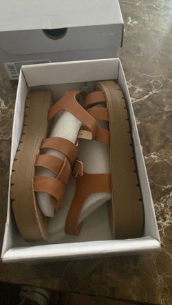 Girls/womens  sandals