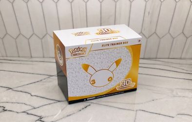 30th celebration ETB POKEMON