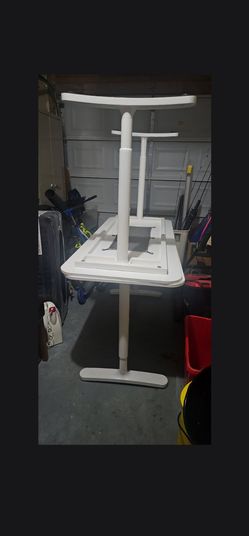 2 white 5ft long white tables with adjustable hight