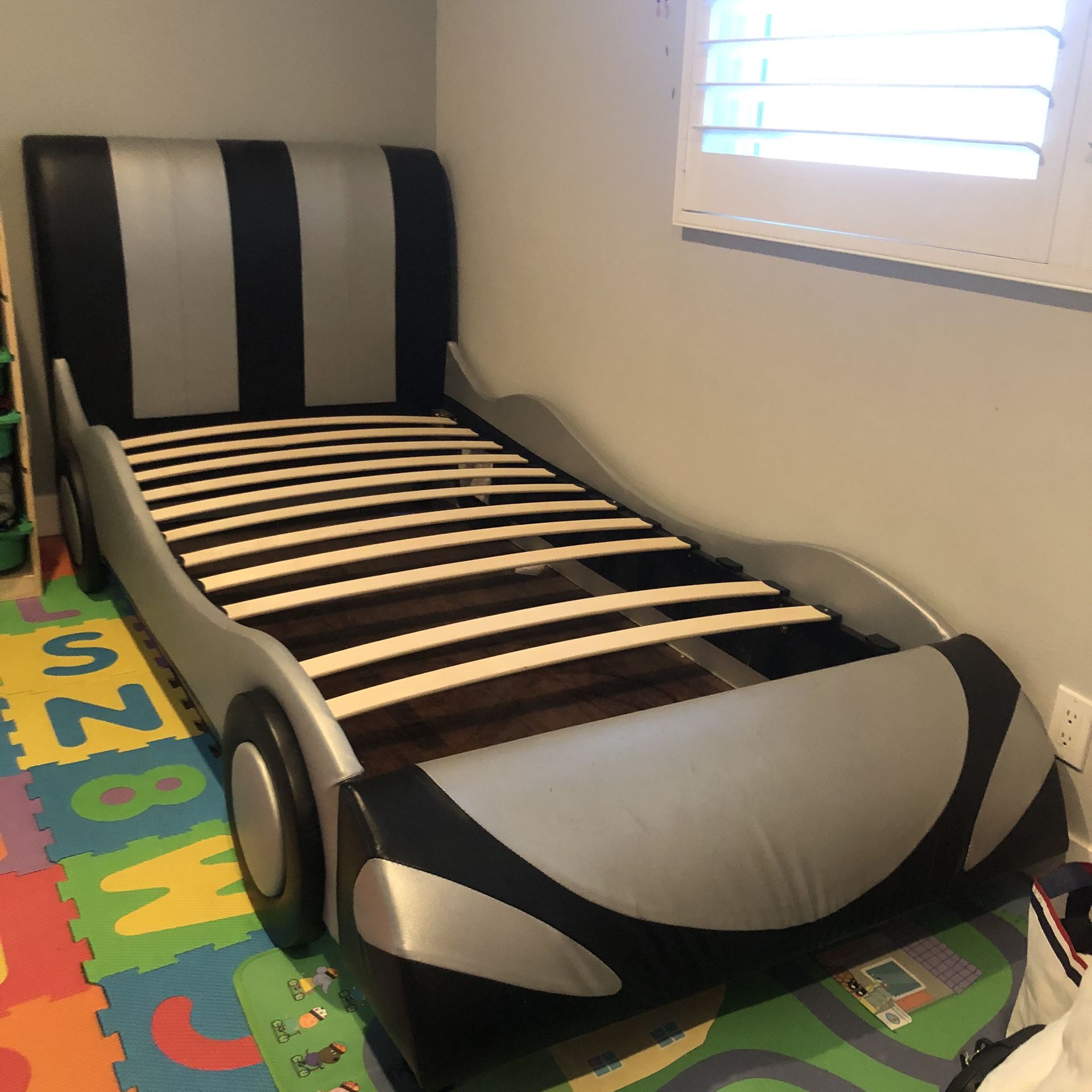 Twin Size Kid’s Car Bed Frame