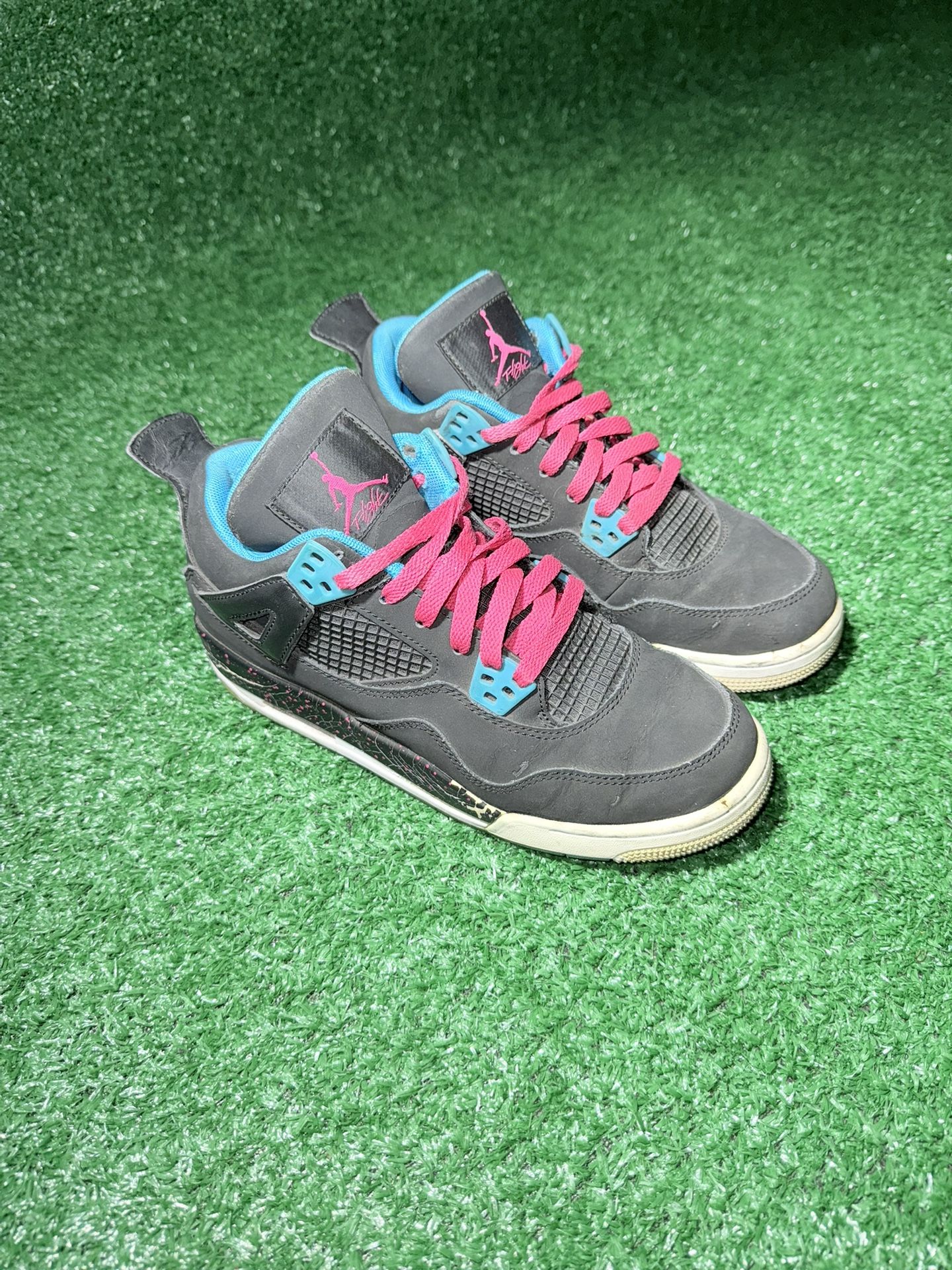 Vintage Air Jordan Retro Black Vivid Pink Dynamic Blue GS Size